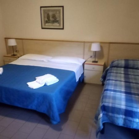 Hotel Lupo Di Mare Marina di Castagneto Carducci Dış mekan fotoğraf