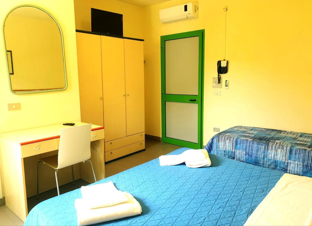 Hotel Lupo Di Mare Marina di Castagneto Carducci Dış mekan fotoğraf